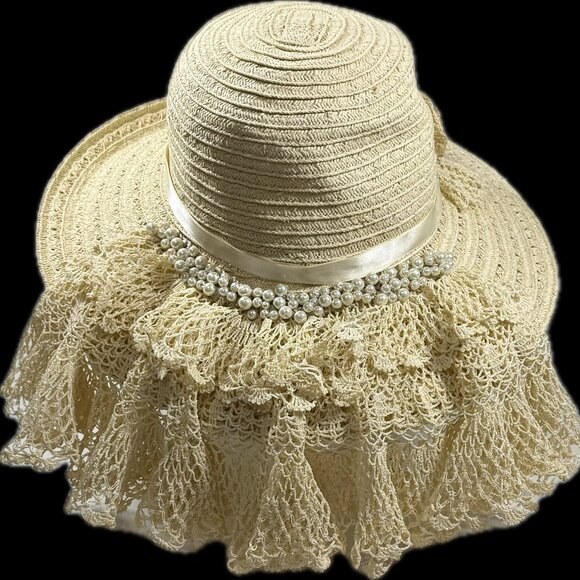 Upcycled Vintage Straw Hat with Doily and Pearls - Picture 4 of 12